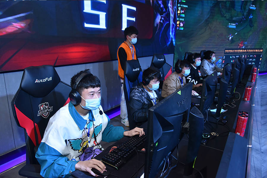 选手们将技 选手们将技